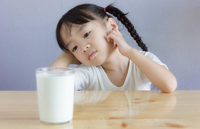 Hiểu Các Triệu Chứng Ở Trẻ Dị Ứng Đạm Sữa Bò Để Chăm Sóc Con Yêu Được Tốt Hơn!