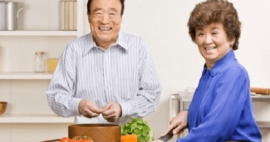 Những thực phẩm không có lợi cho sức khỏe người cao tuổi