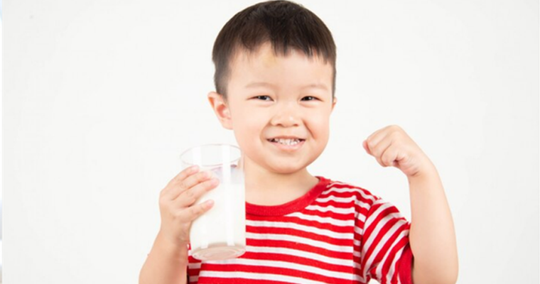 Chọn sữa non như thế nào để bảo vệ con trước "khoảng trống miễn dịch"?