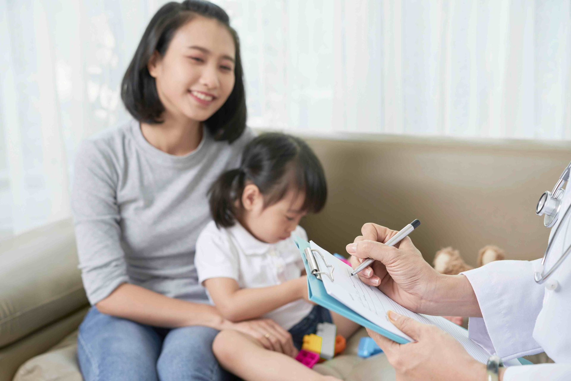 Ai nên uống sữa non