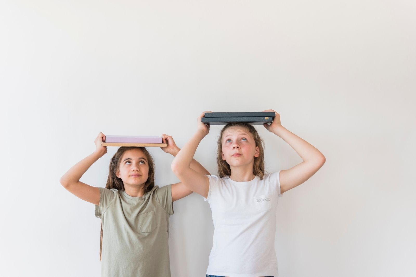 Trẻ thiếu hụt canxi thường thấp v&agrave; nhẹ c&acirc;n hơn