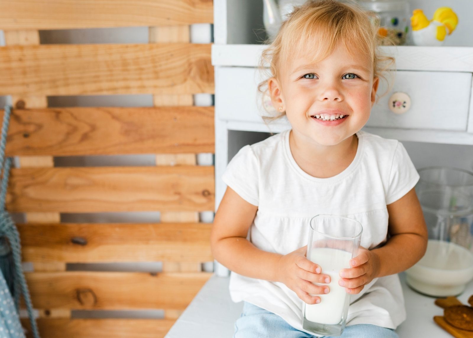 Bé vui hơn khi uống sữa bột pha sẵn có hương vị yêu thích