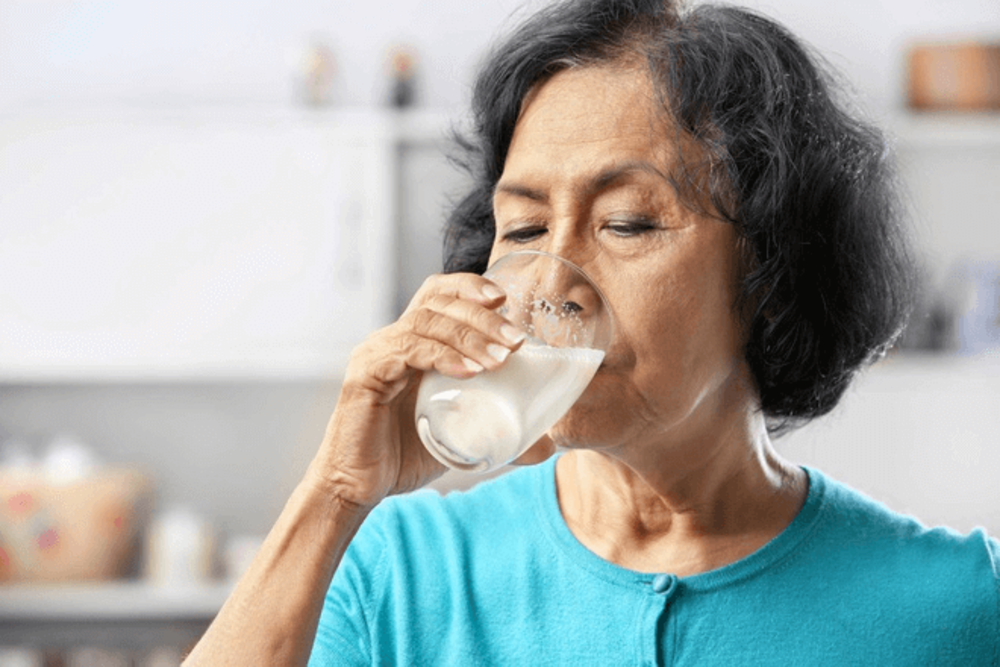 Người bị tiểu đường có nên uống sữa không?
